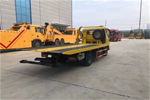 山海关非事故拖车