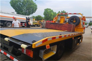 山海关附近拖车电话号码服务