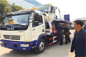 山海关汽车道路救援拖车价格